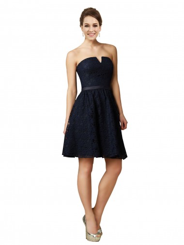 Bleu marine foncé Trapèze Col V Dentelle Courte Robes demoiselle d'honneur / Robes de cocktail en Gros